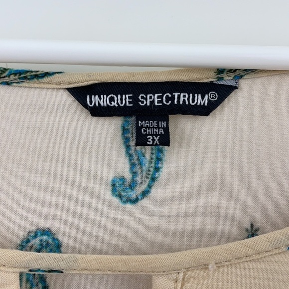 Unique Spectrum Paisley Print Lace Cut Out Sleeve Top - Picture 8 of 9